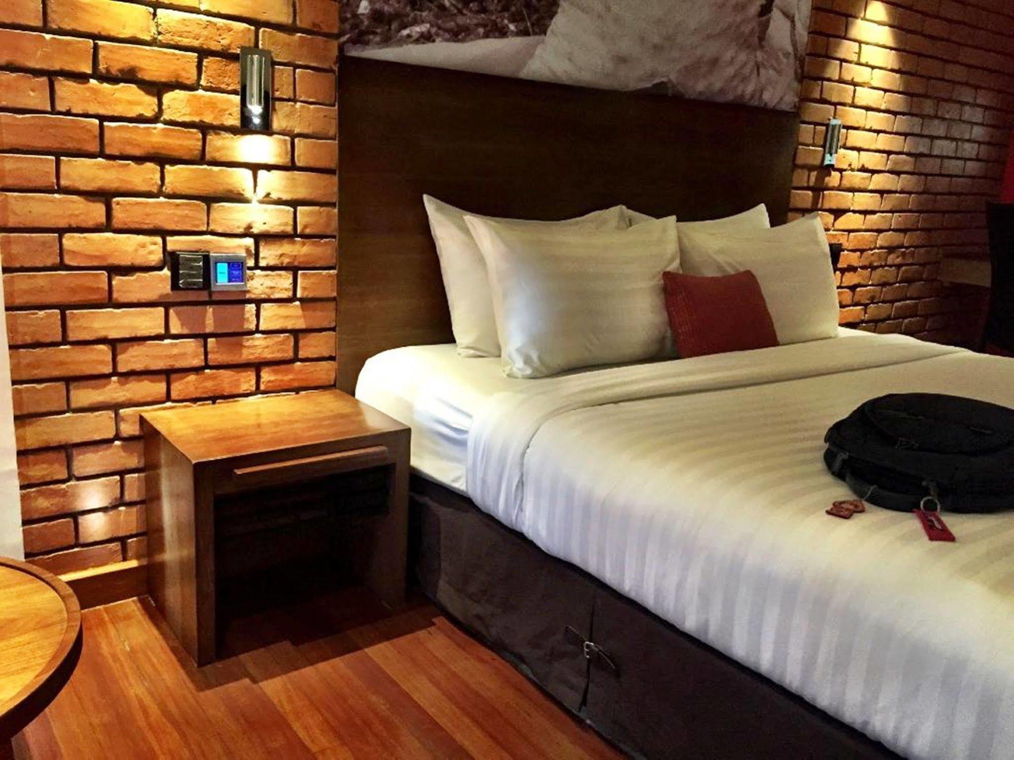 The Loft Hotel Downtown Yangon Ngoại thất bức ảnh